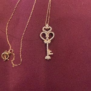 1/6ct Diamond Heart-Top Key Pendant 10K Rose Gold
